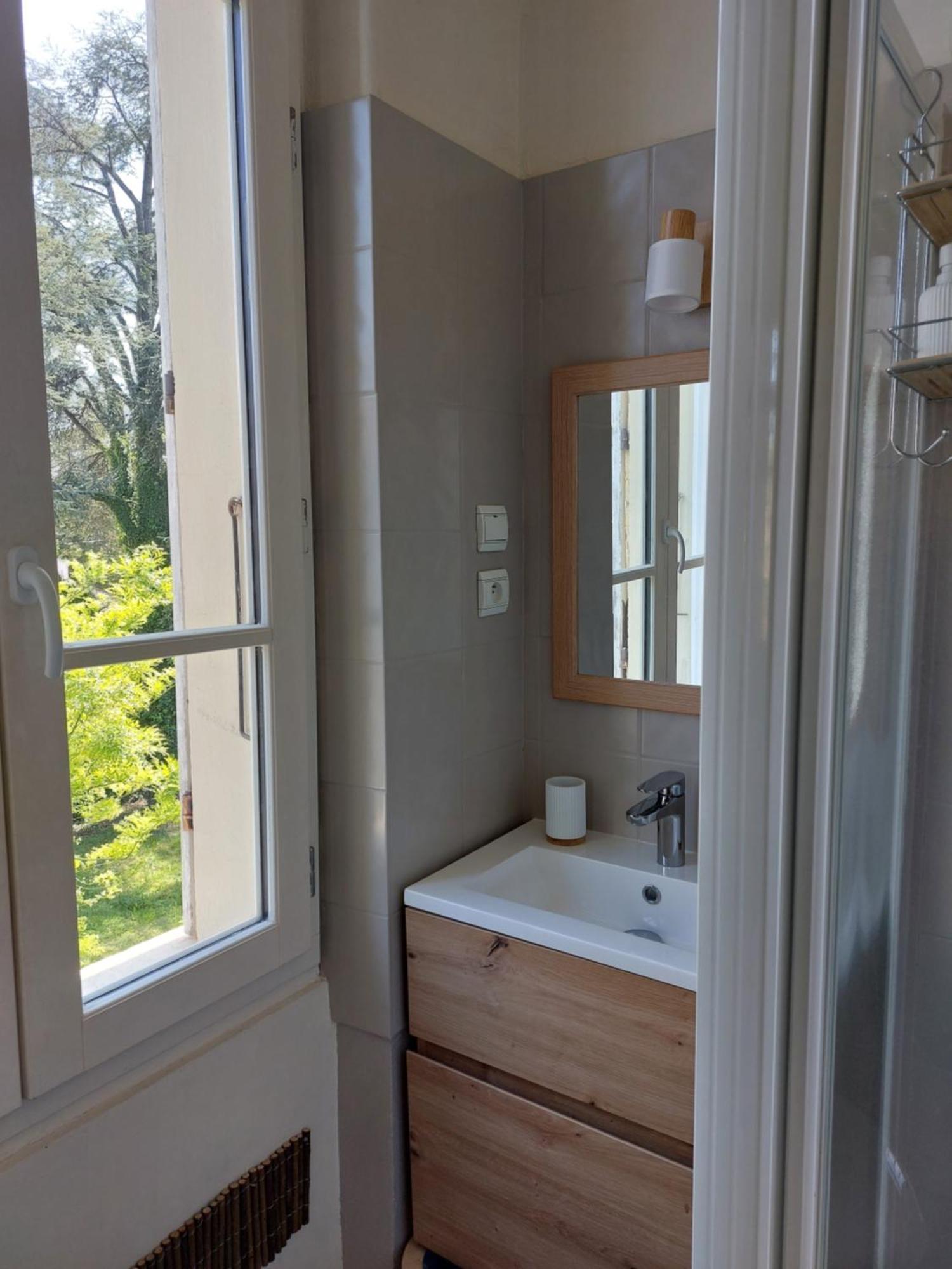 Demeure Urbaine Apartment Romans-sur-Isere Luaran gambar